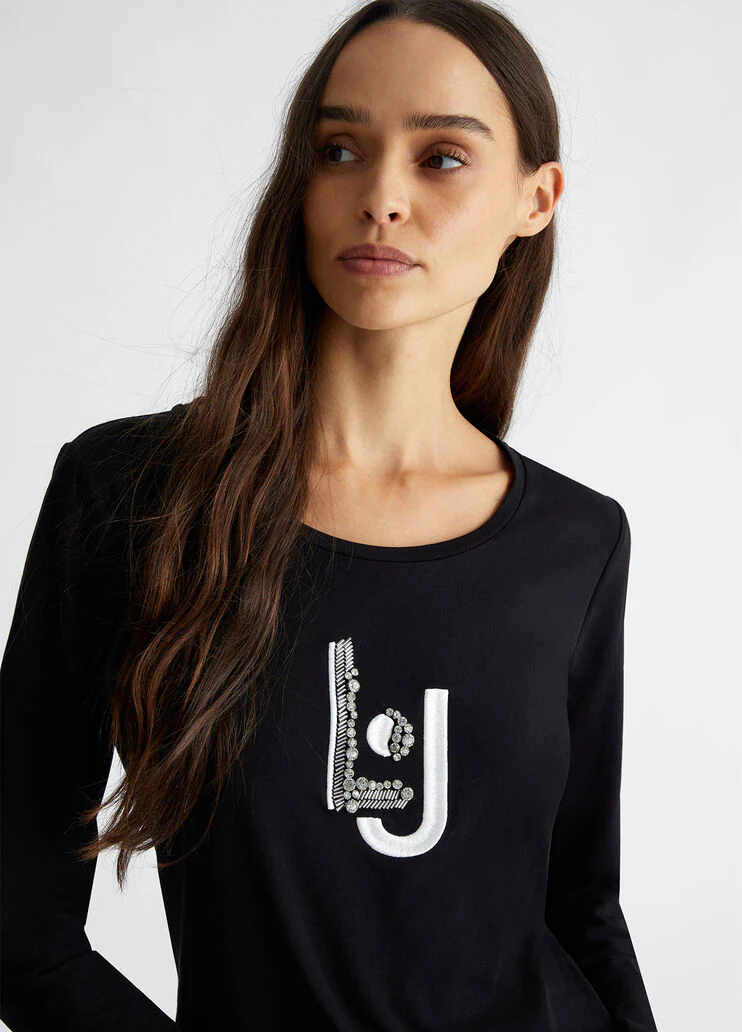 T-shirt with appliqués