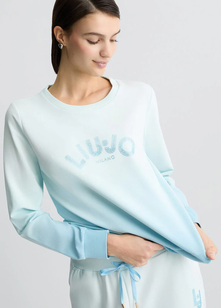 Sweatshirt with rhinestones
