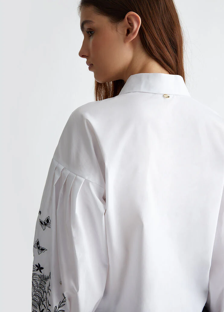 Shirt with jewel embroidery