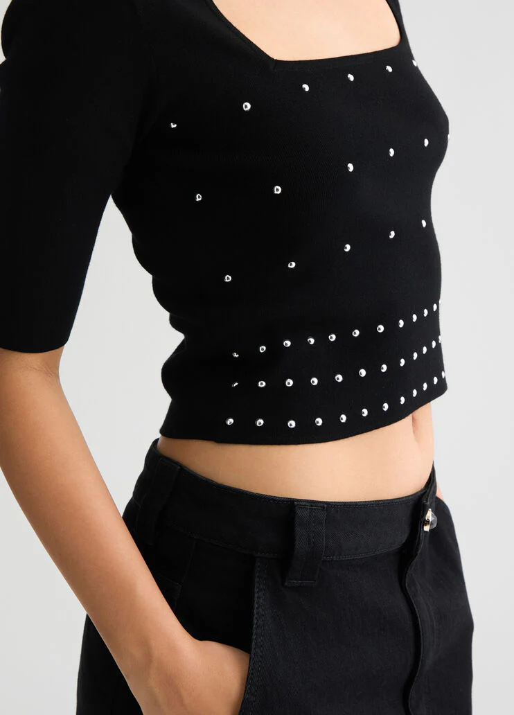 Jumper with studs