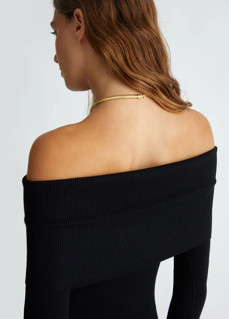 Black off-the-shoulder jumper