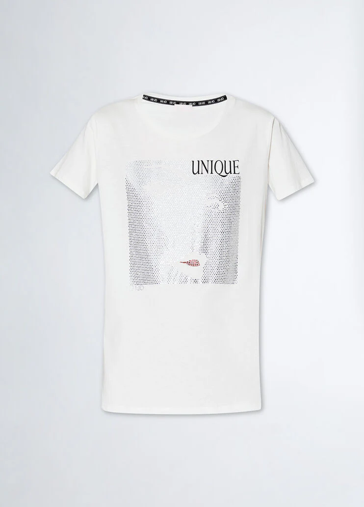 T-shirt with rhinestones