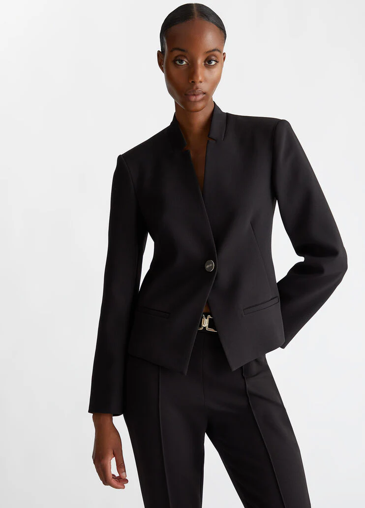 Slim-fit suit blazer