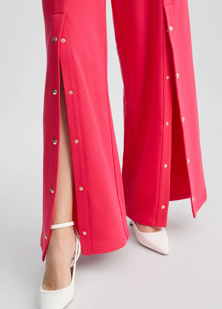 Red fleecegging bottoms with buttons