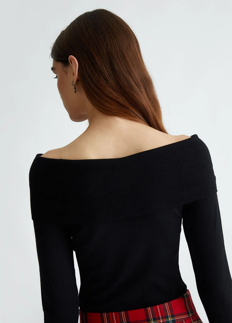 Black body suit with cut-out