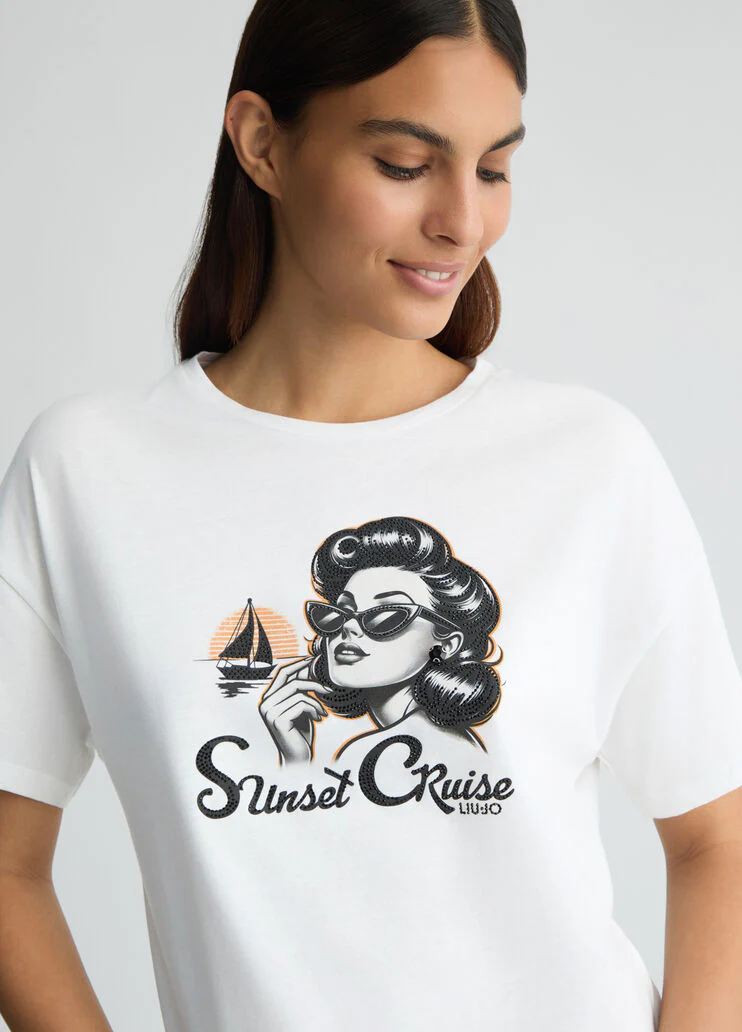 Printed T-shirt with rhinestones