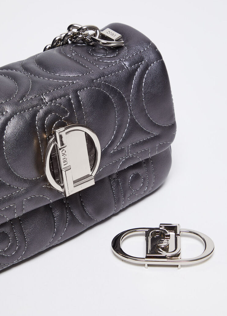 Quilted shoulder bag with logo