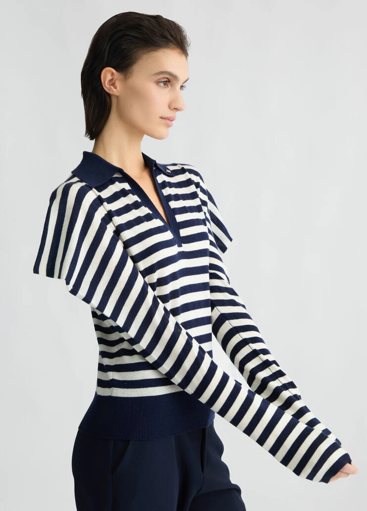 White and blue wool and cashmere jumper