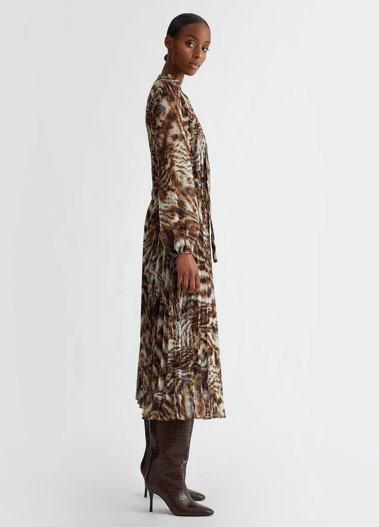 Shirt dress with animal print