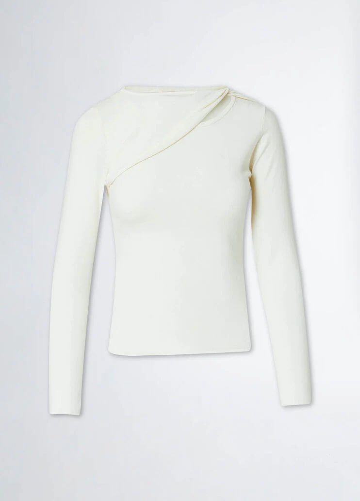 White jumper with cut-out