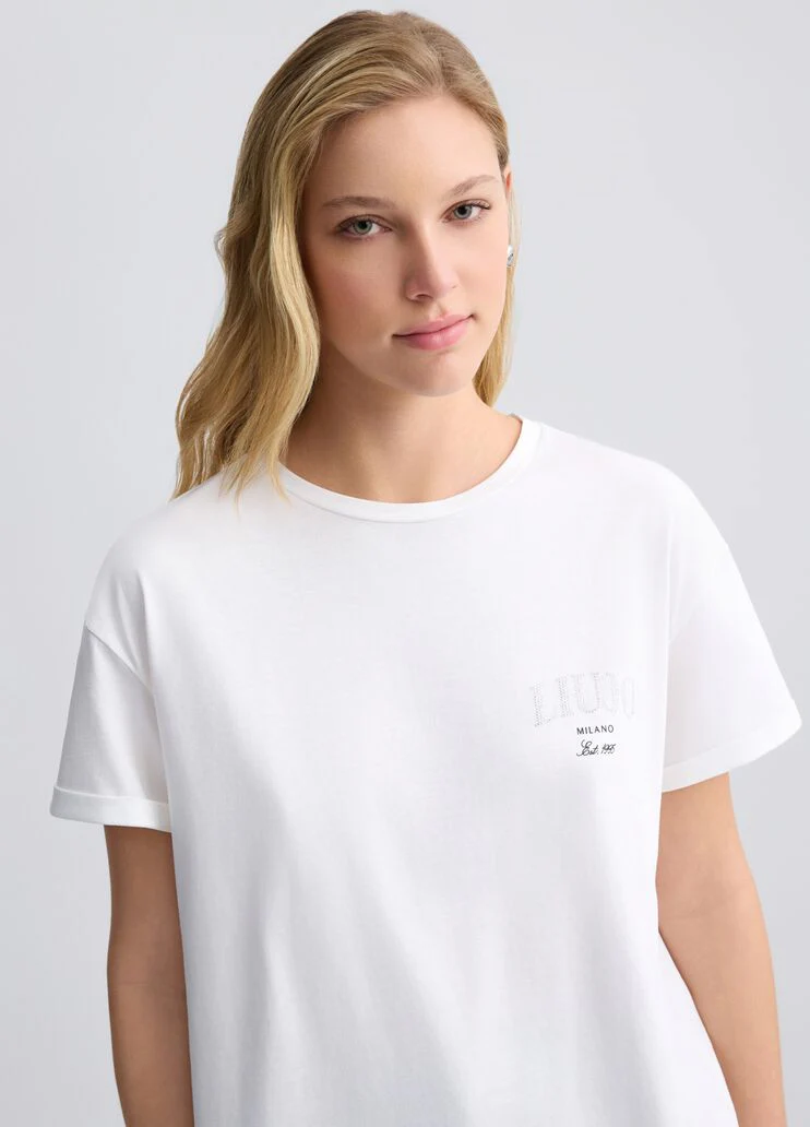 T-shirt with logo