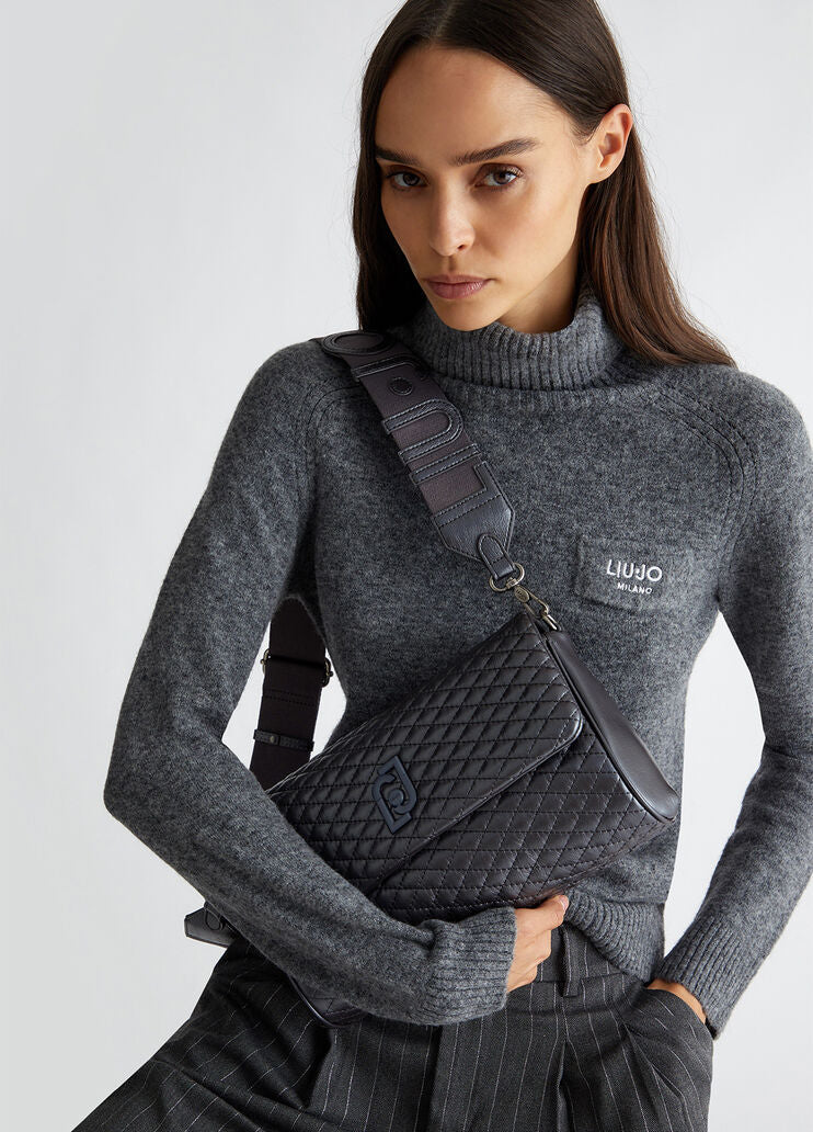 Quilted crossbody bag