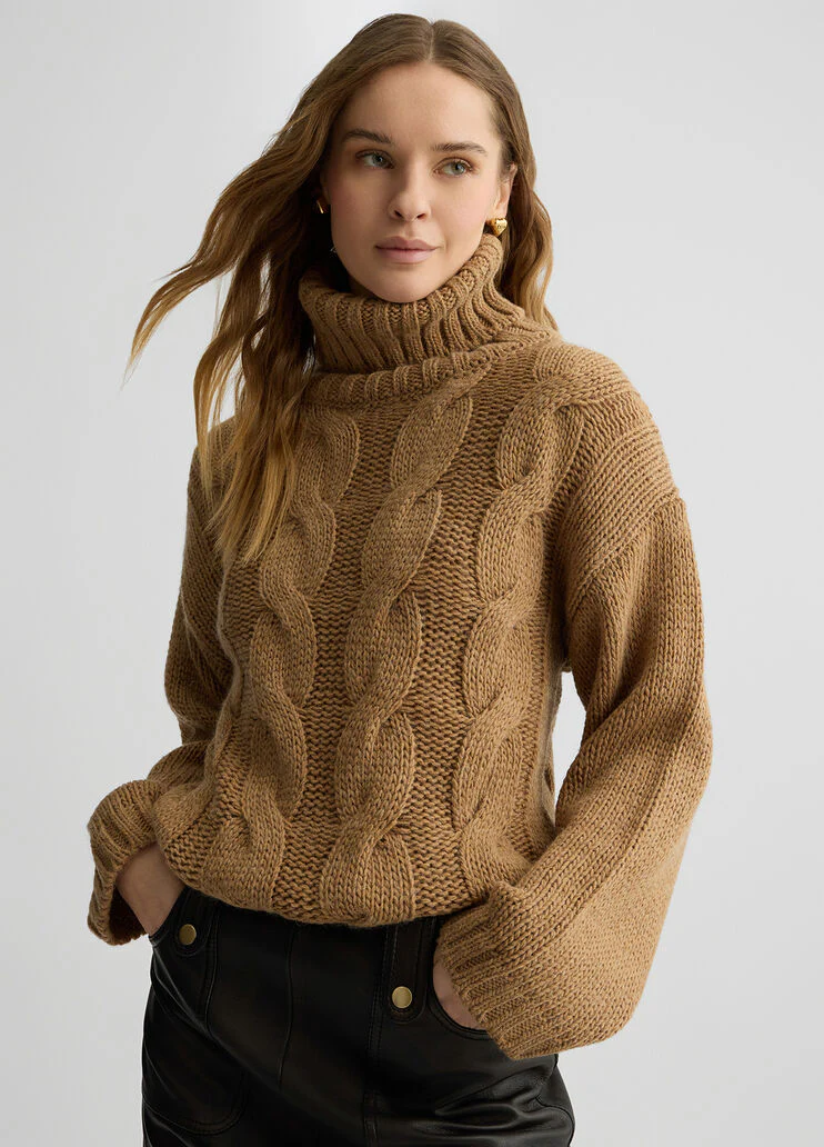 Polo-neck cable-knit pullover