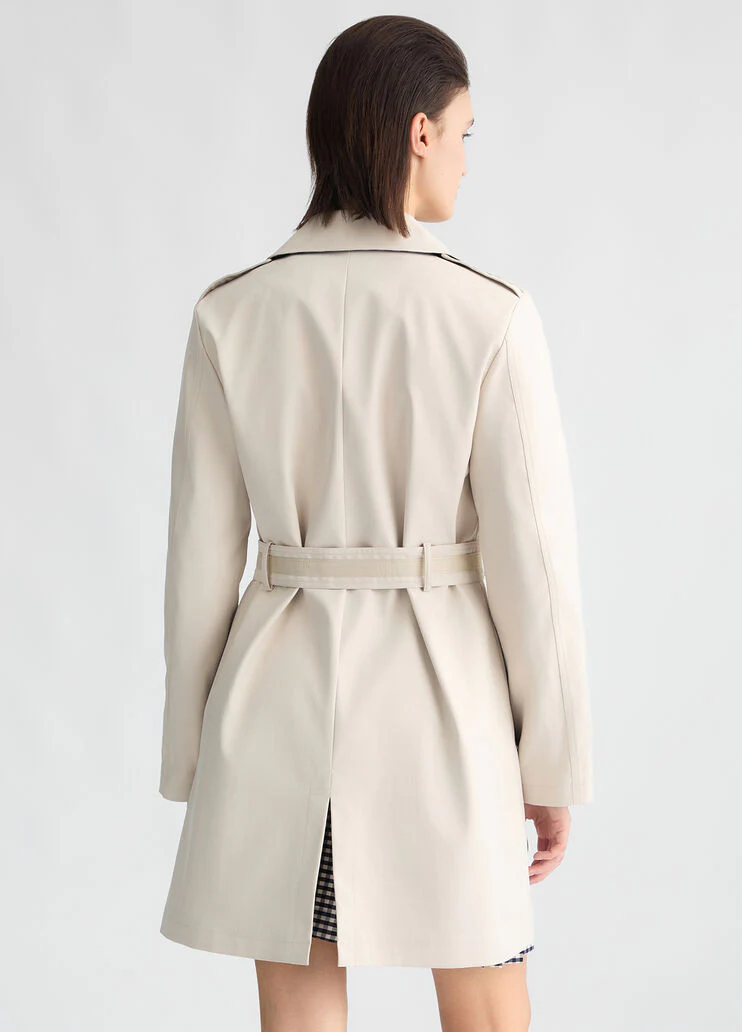 Trench coat with belt