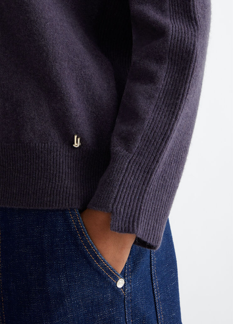 Wool and cashmere sweater