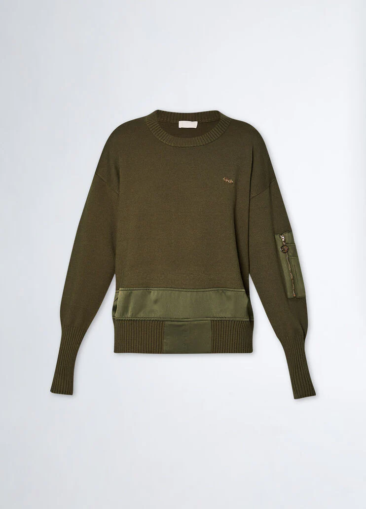 Crew-neck sweater with pocket