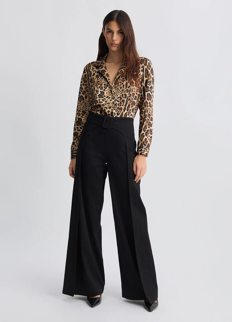 Wide-leg trousers with belt