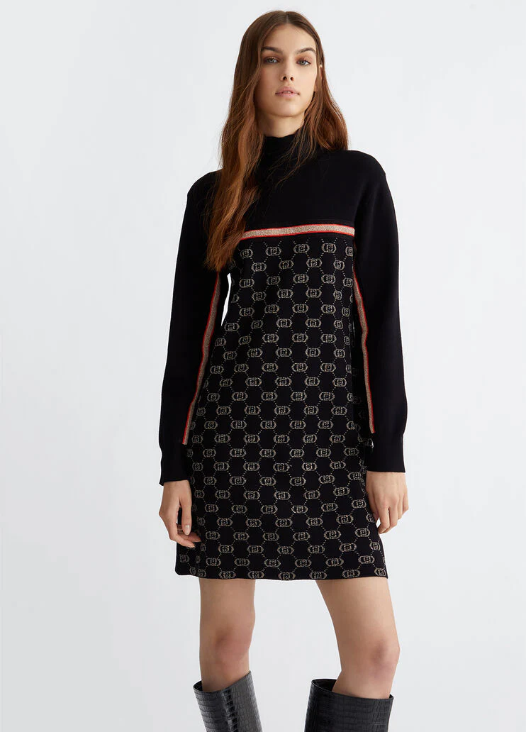 Knit dress with logo