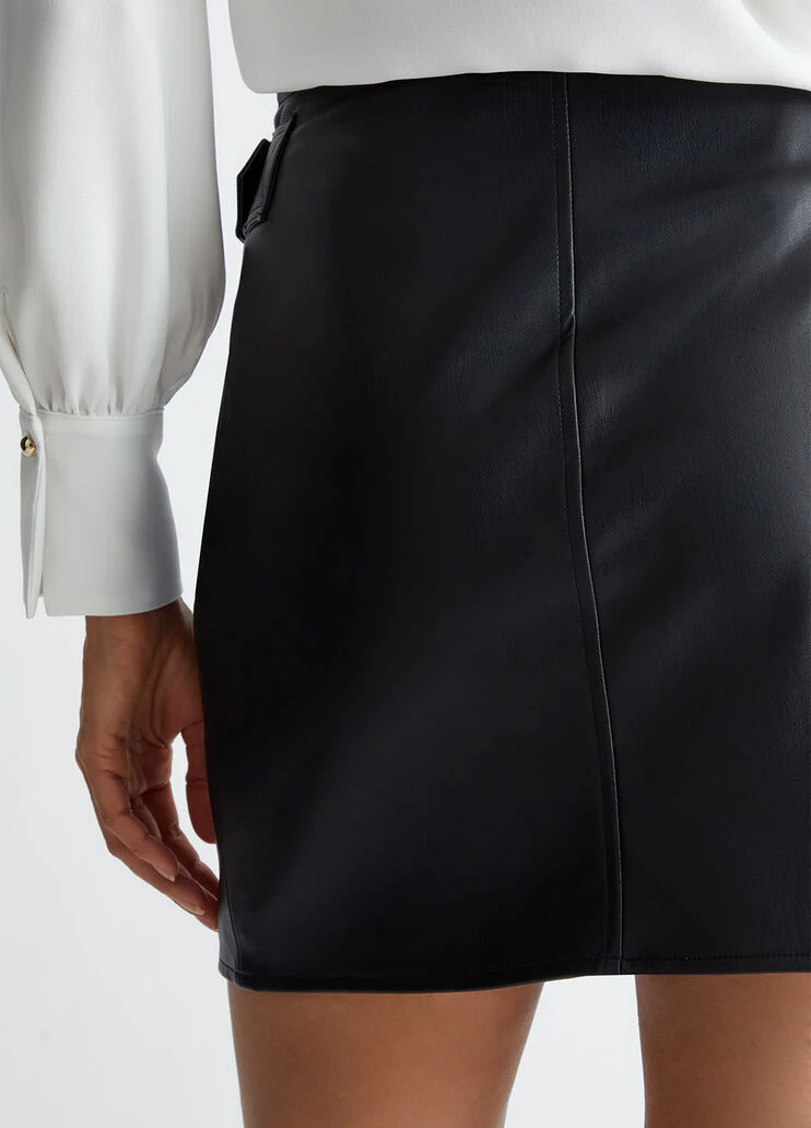 Mini skirt in coated fabric