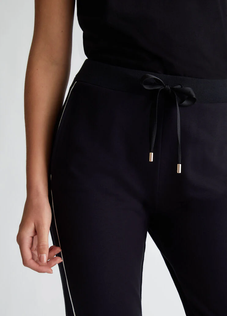 Jogging trousers