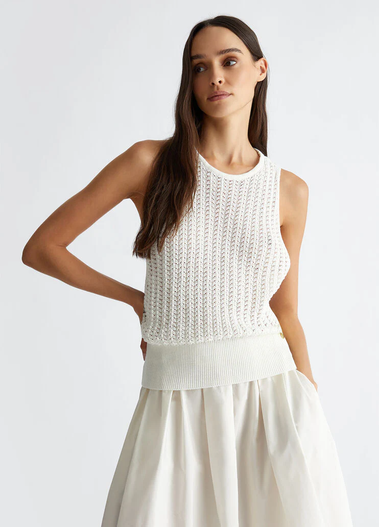 Top with scarf insert