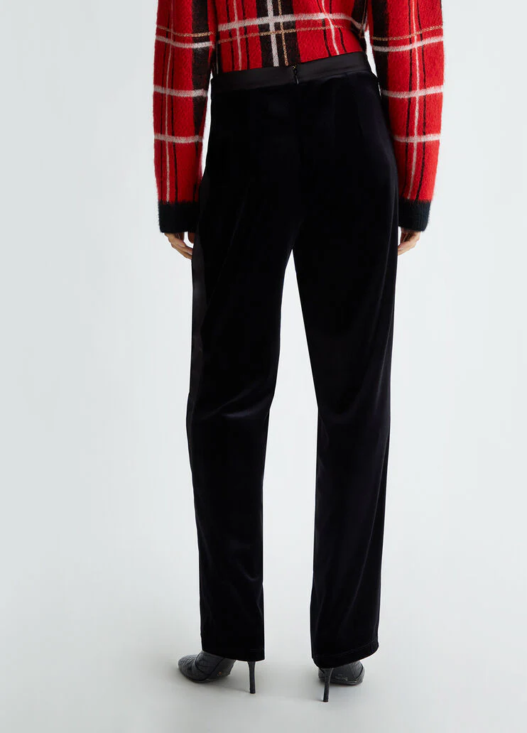 Elegant velvet trousers
