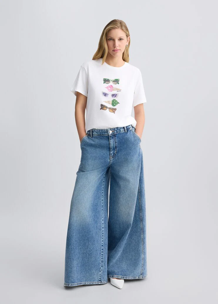 Printed T-shirt with rhinestones