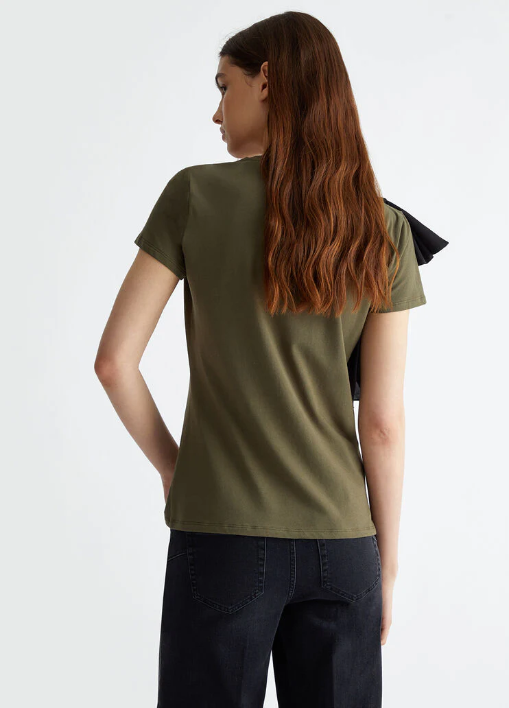 T-shirt with ruching