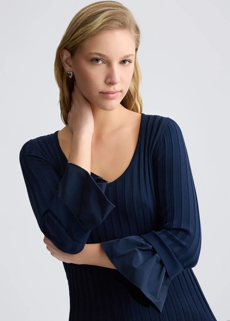 Jumper with flounced sleeves