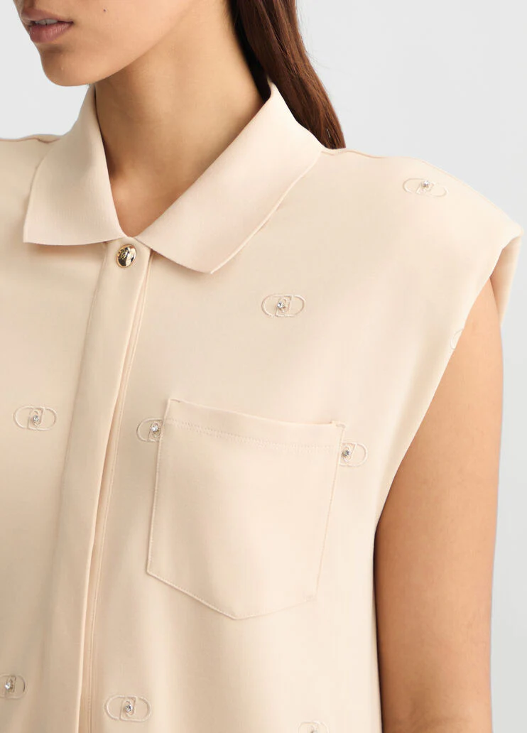 Shirt dress with logo