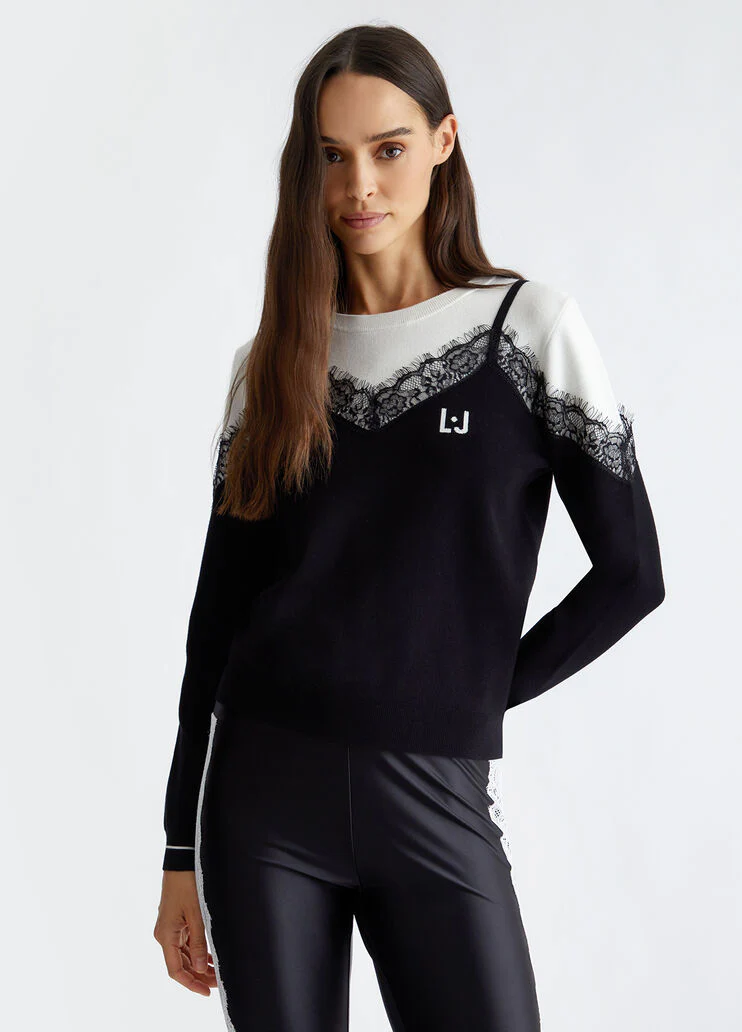 Jumper with lace