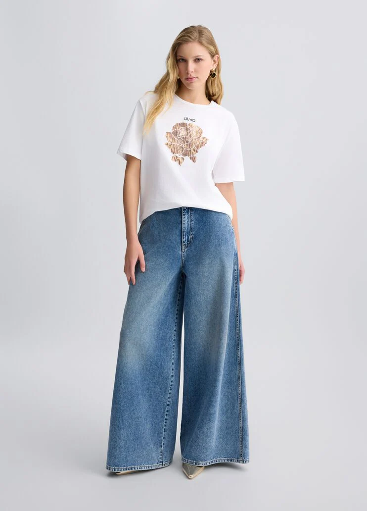 T-shirt with animal-print flower