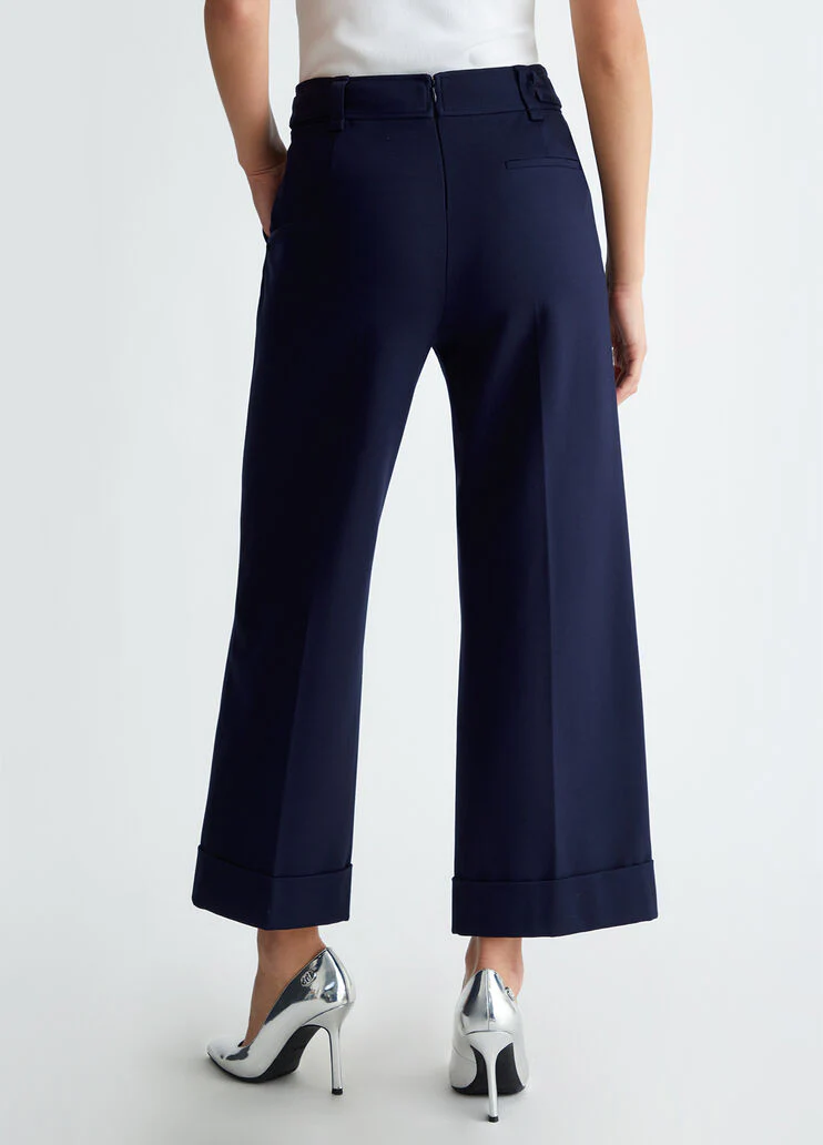 Cropped trousers with belt