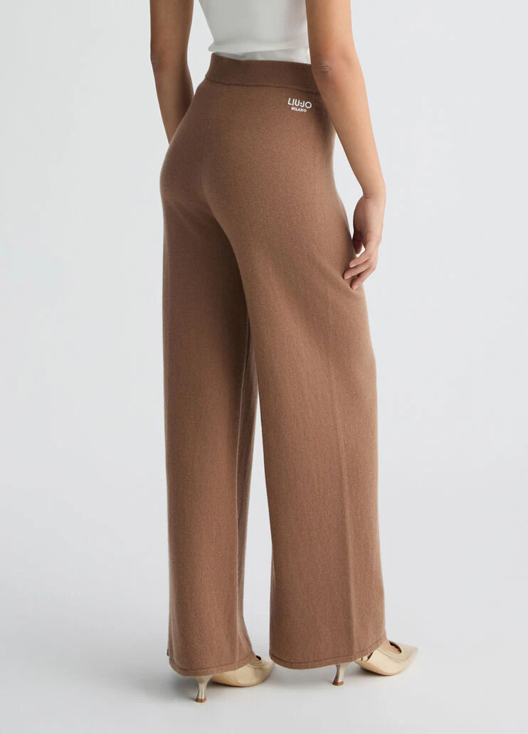 Long knit trousers
