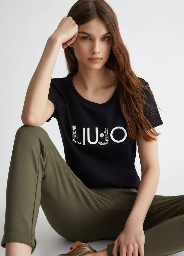 T-shirt with appliqués