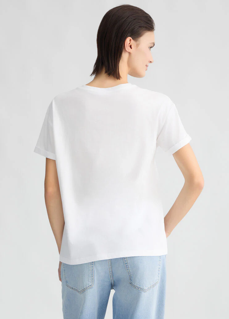 T-shirt with small pocket