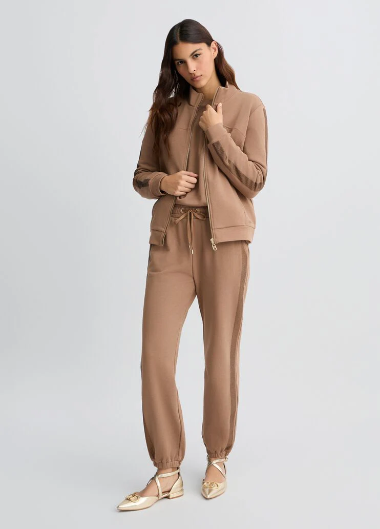 Brown sweatshirt with rhinestones