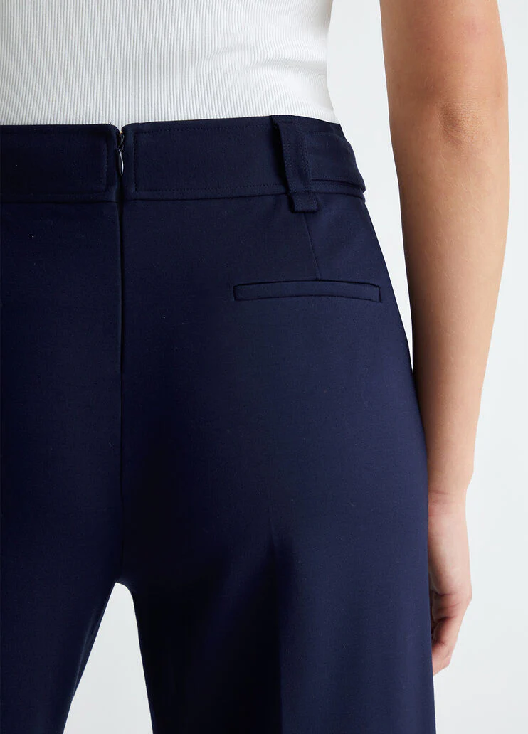 Cropped trousers with belt