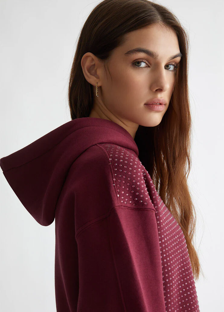 Sweatshirt with rhinestones