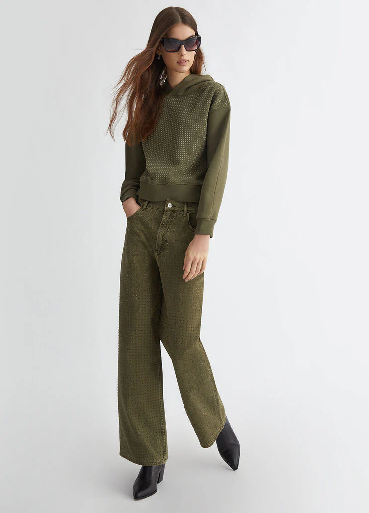 Sweatshirt with rhinestones