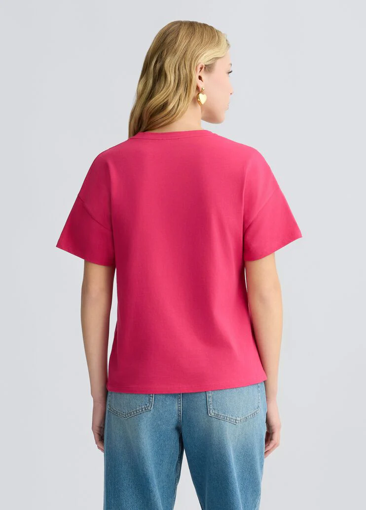 T-shirt with strawberry