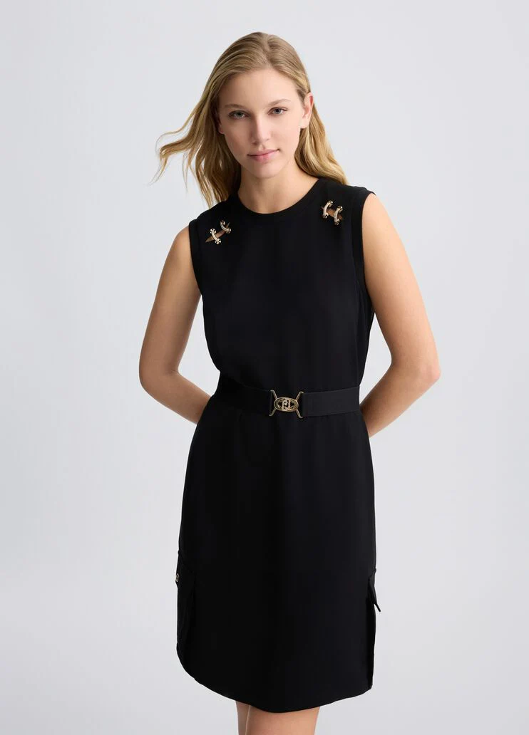 Short dress with belt