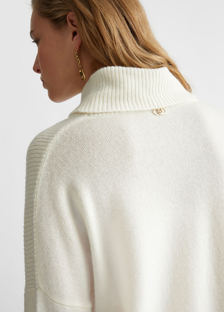 Woollen turtleneck