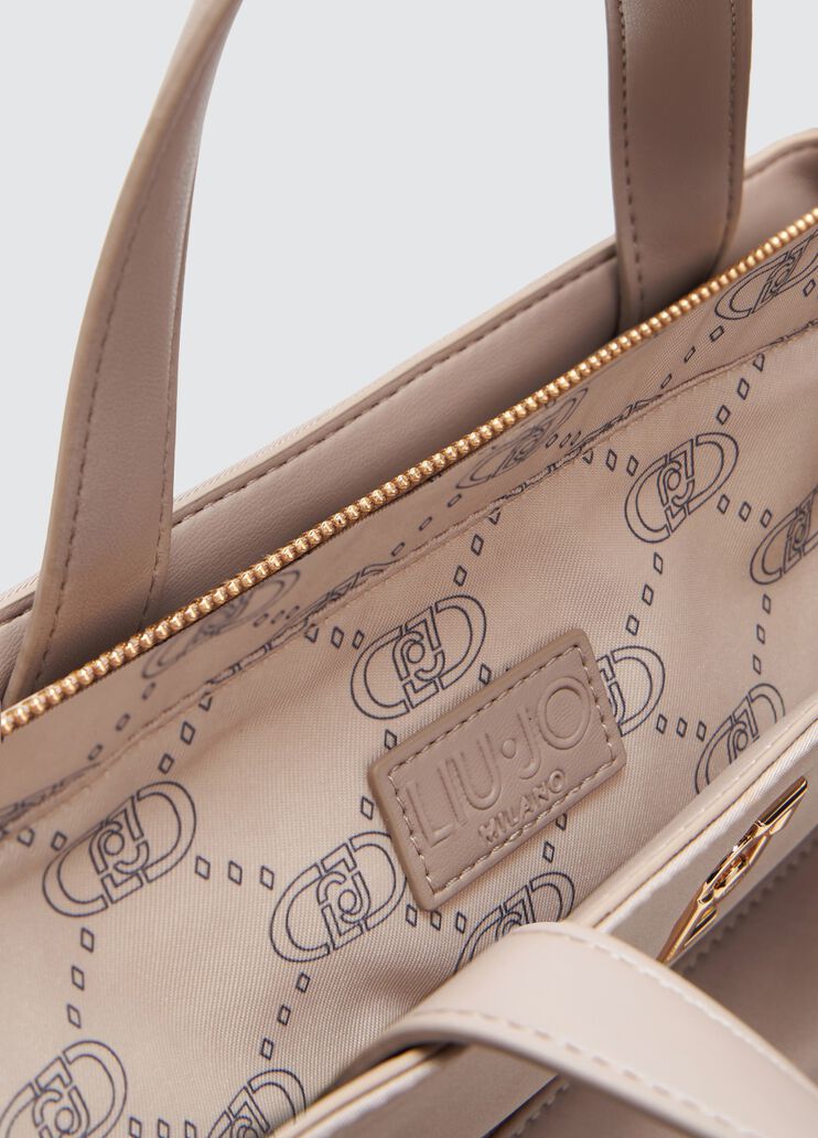 Nylon shopping bag with chain