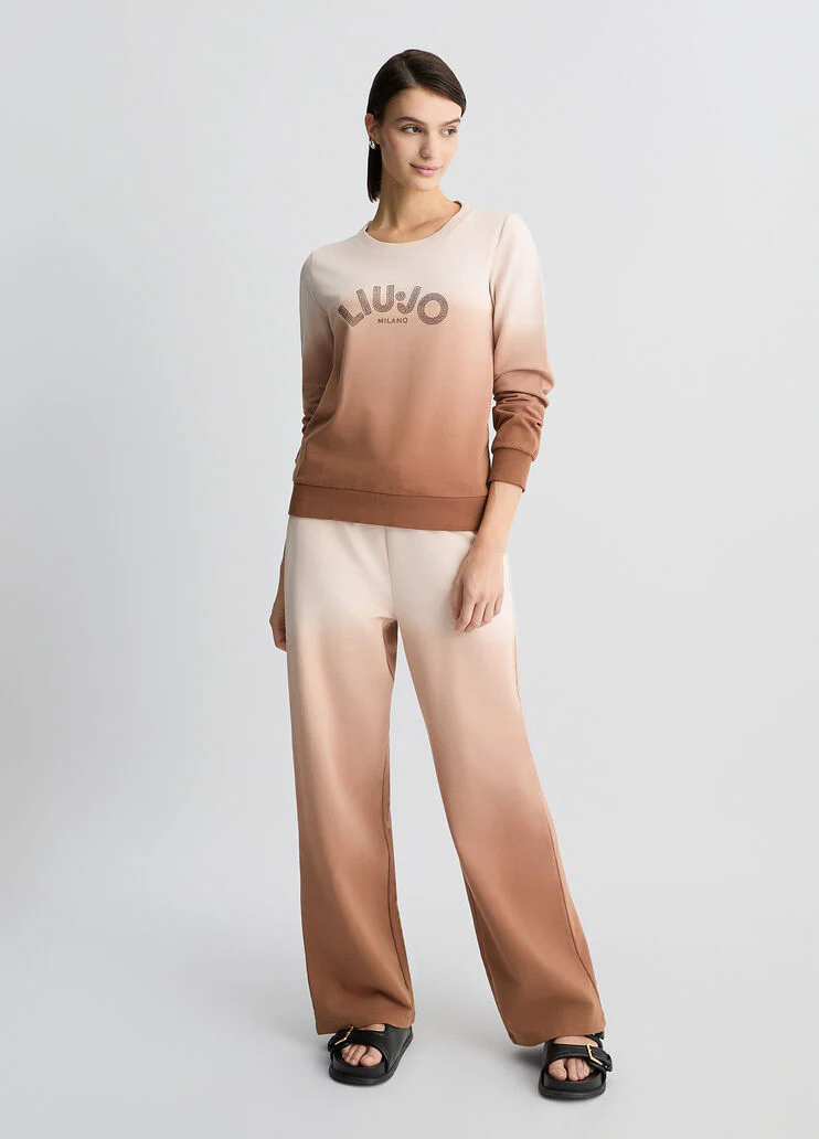 Sweatshirt with rhinestones