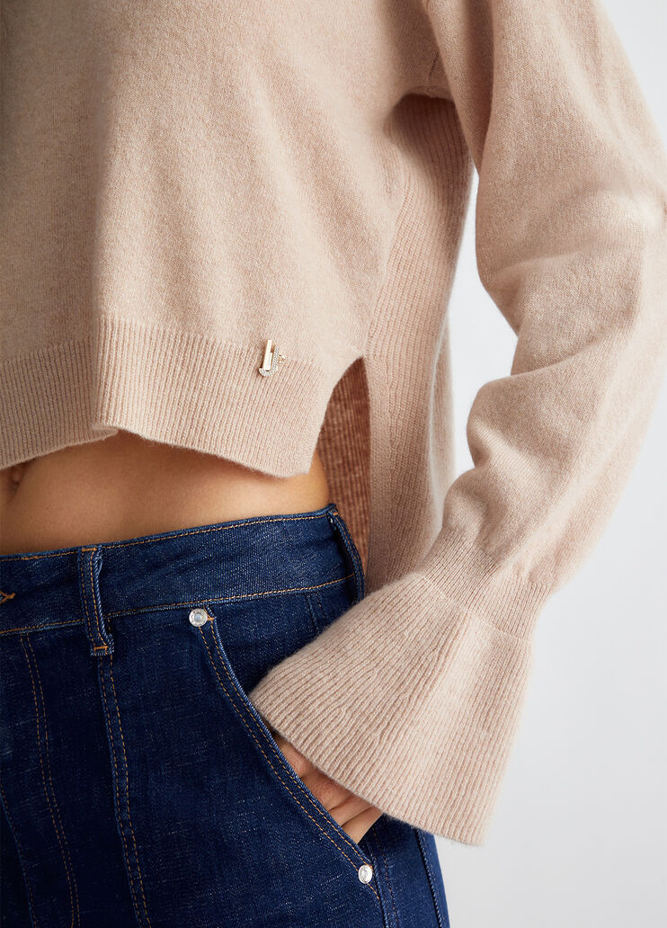 Wool and cashmere sweater