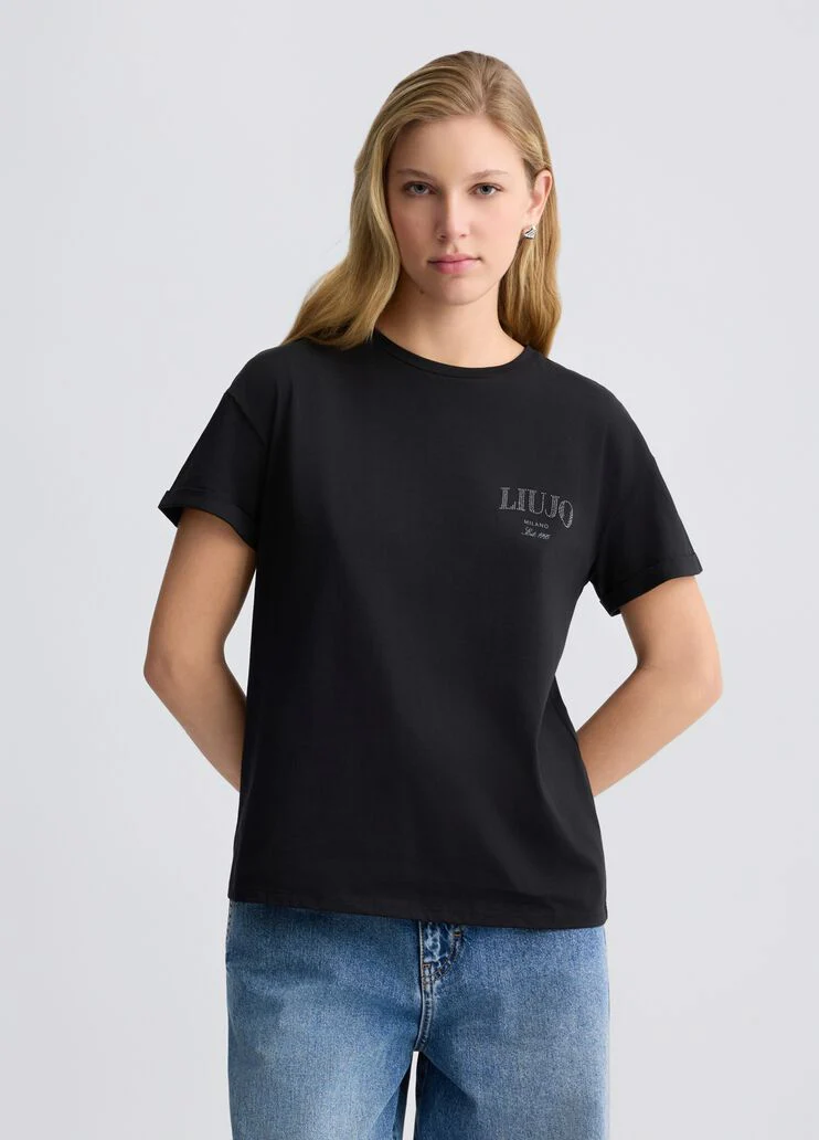 T-shirt with logo