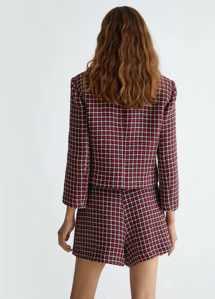 Tweed jacket with collar