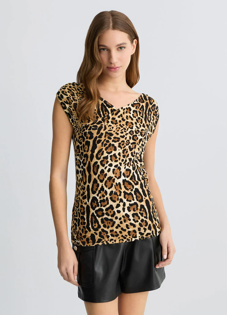 Animal-print top