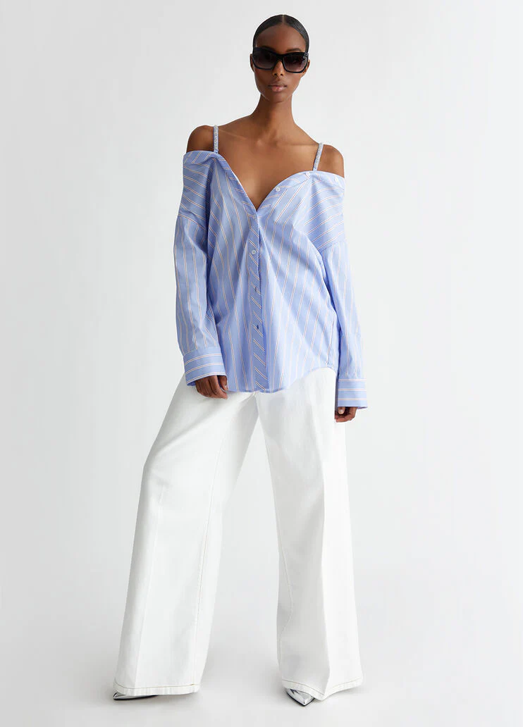 Off-the-shoulder shirt